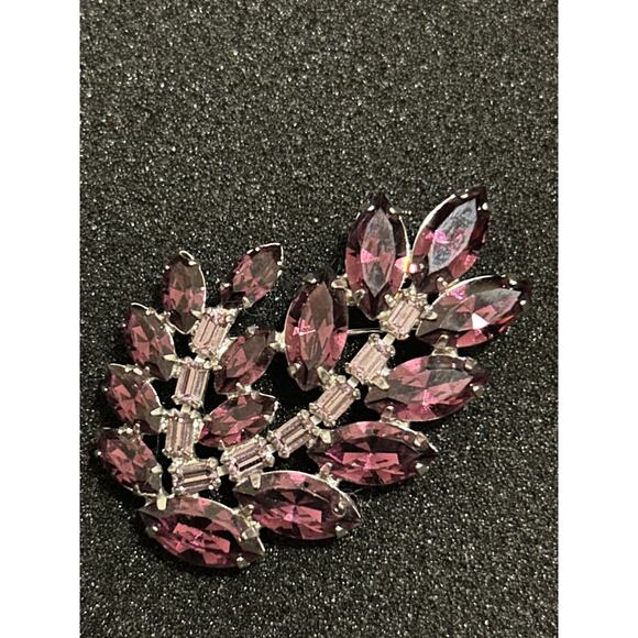 B. David Purple Rhinestone Brooch - Picture 1 of 2
